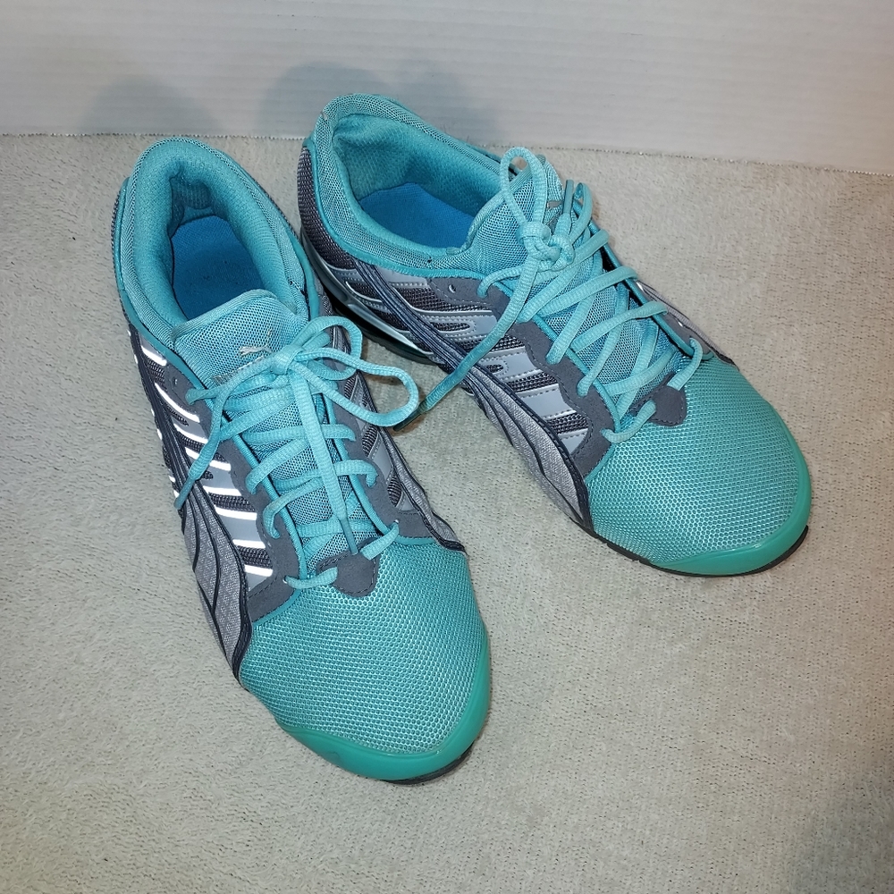 PUMA Women's Voltaic 3 NM Running Shoe size 10